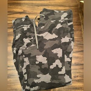 Lululemon Ready to High Rise  Camo Jogger Size 12